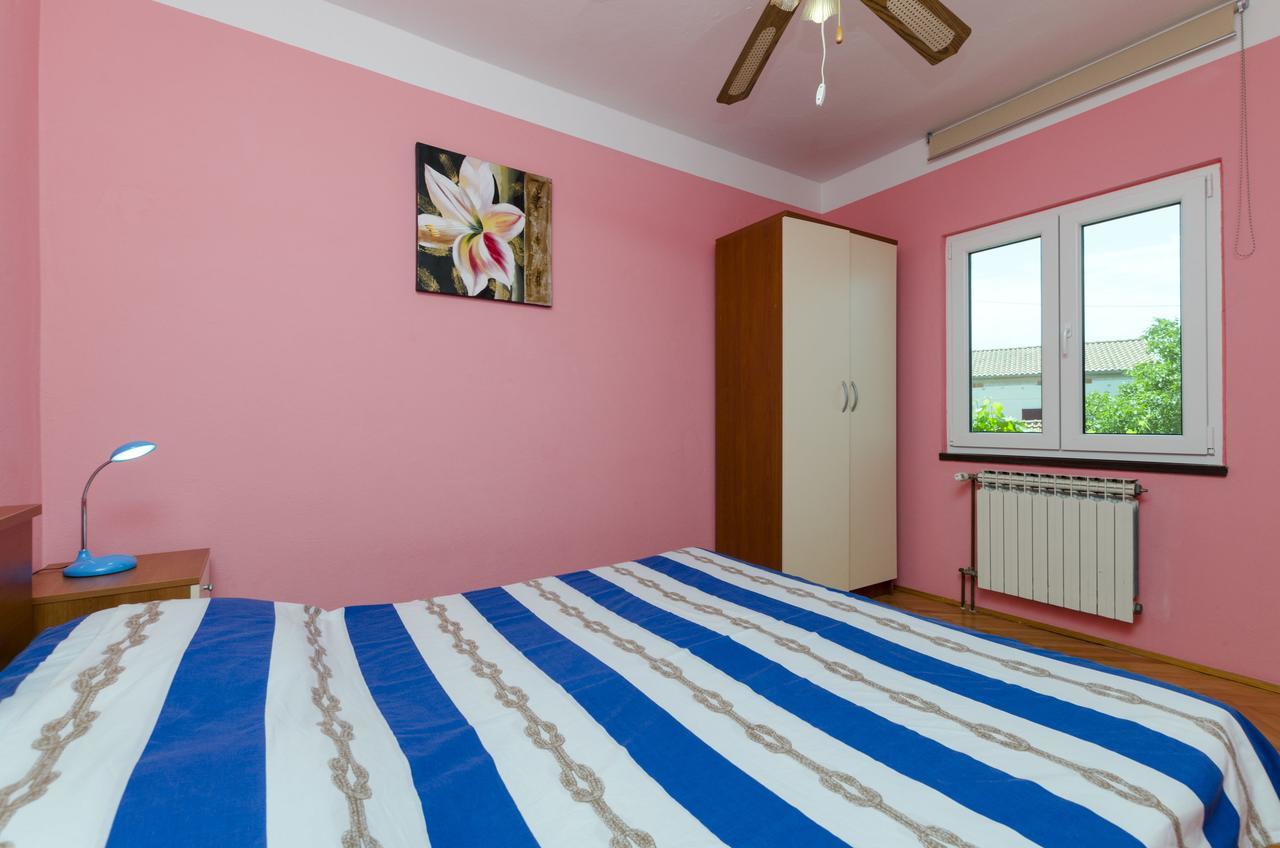 Apartments Luka Rogoznica  Ngoại thất bức ảnh