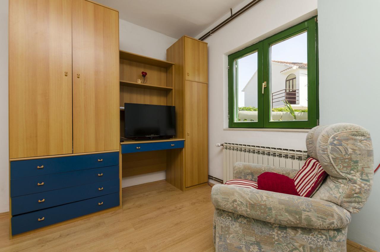 Apartments Luka Rogoznica  Ngoại thất bức ảnh