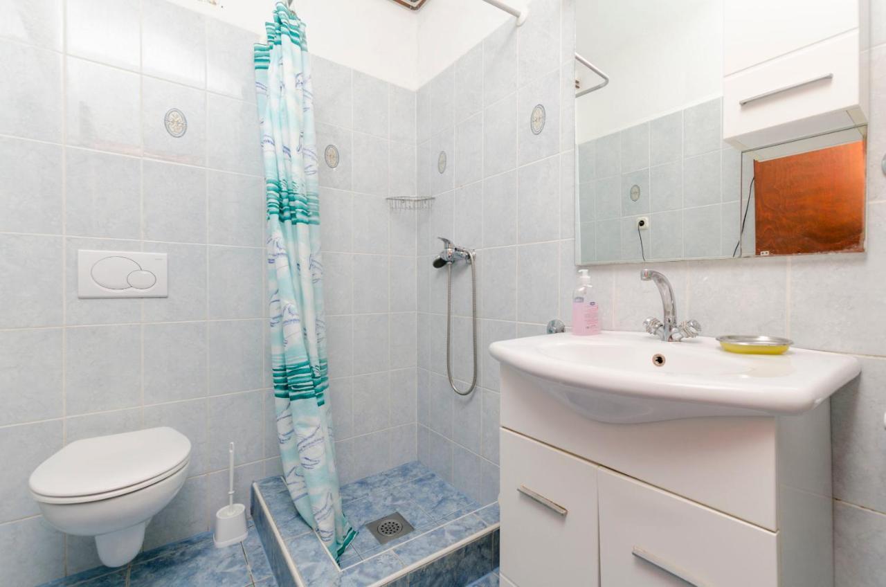 Apartments Luka Rogoznica  Ngoại thất bức ảnh