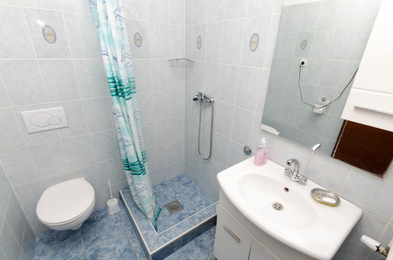 Apartments Luka Rogoznica  Ngoại thất bức ảnh